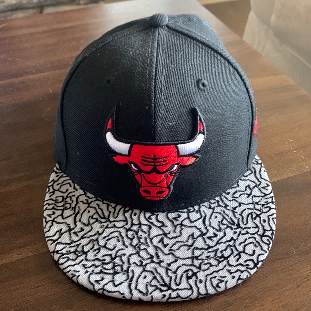 New era 59fifty Windy City embossed elephant print bulls cap